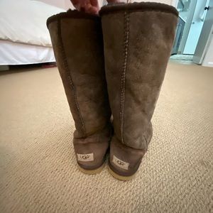 Chocolate brown ugg boots